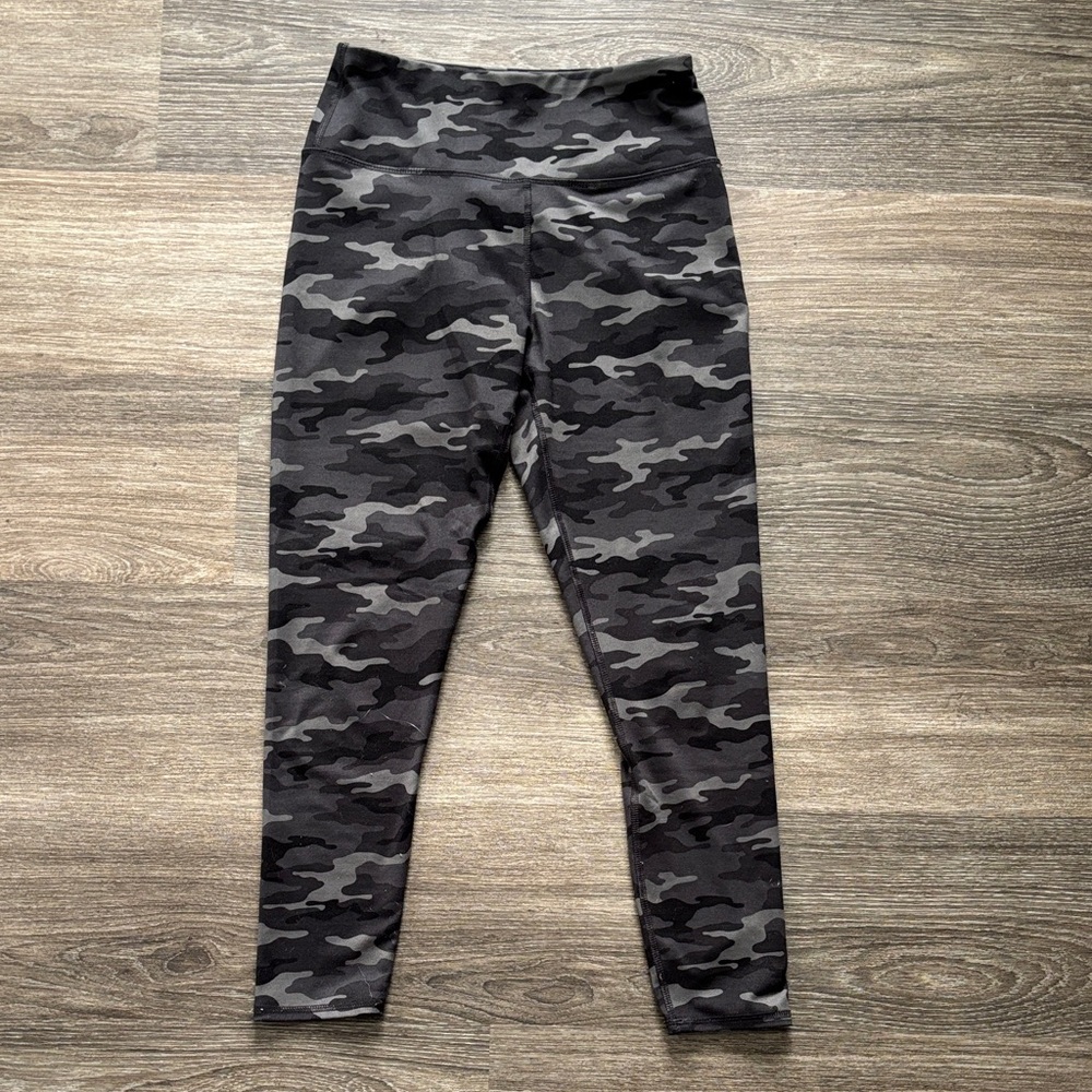 Maurices Black & Gray Camo Kids Leggings